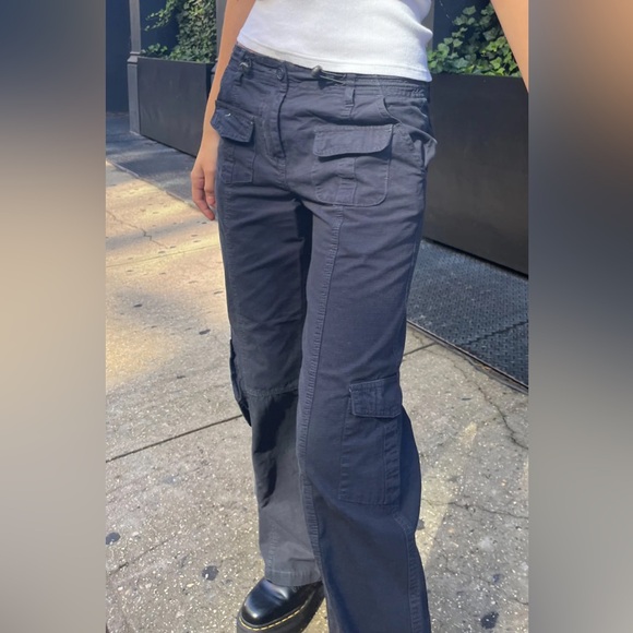 brandy melville navy kim cargo pants - Picture 1 of 2